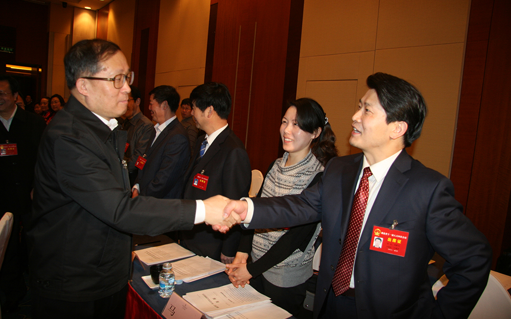 时任湖北省委书记、人大主任李鸿忠接见董事长